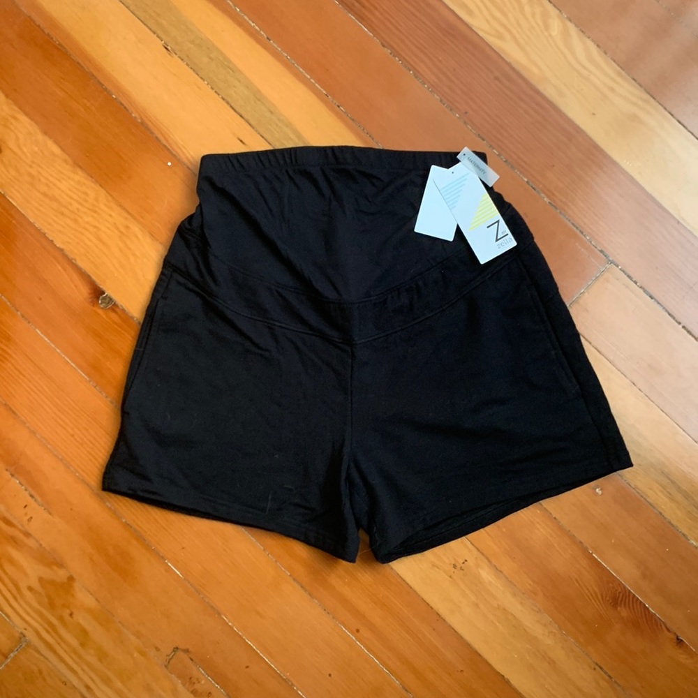 *NWT* Z by Zella Down Time Maternity Shorts (Size S)